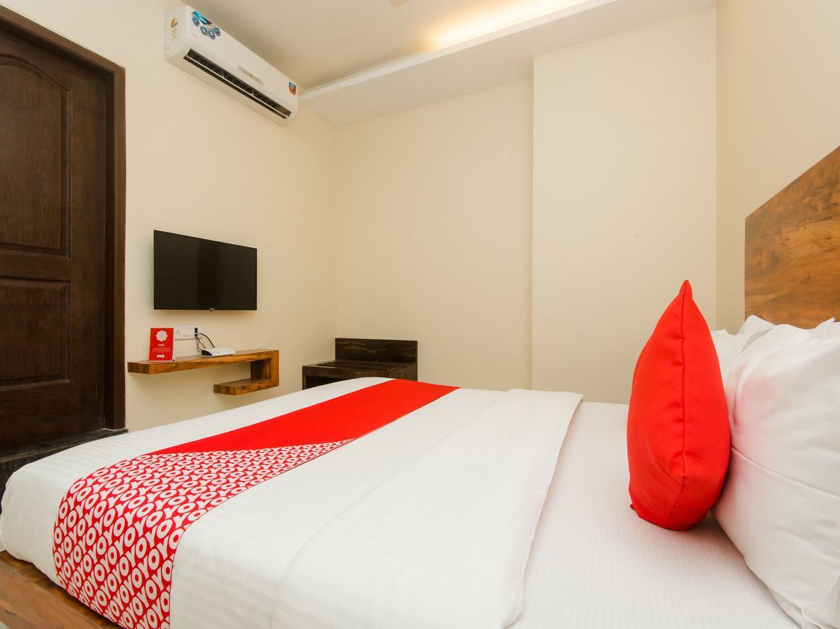 Hotel Sai Comforts Bapane Экстерьер фото