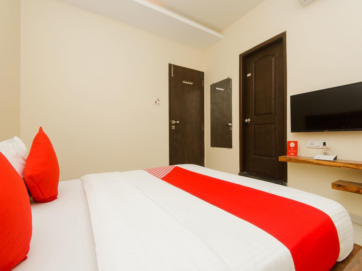 Hotel Sai Comforts Bapane Экстерьер фото