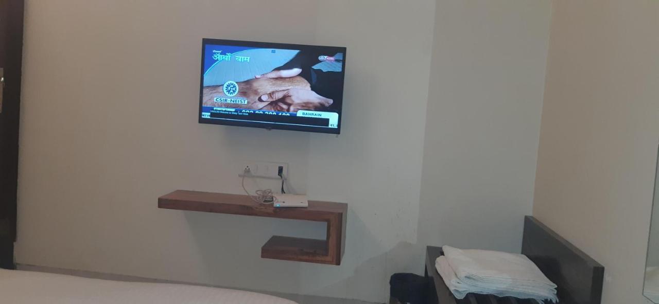 Hotel Sai Comforts Bapane Экстерьер фото